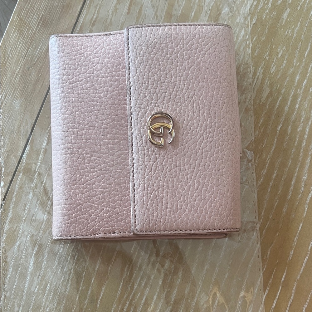 Gucci GG Marmont compact Light Pink Women's Wallet with Gold Logo